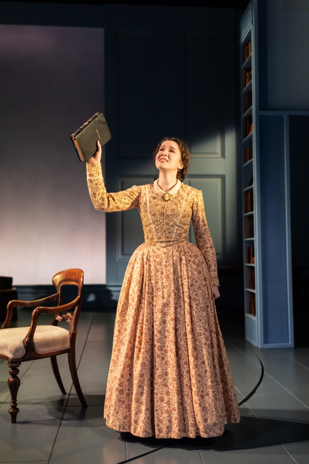 Elizabeth-Dulau-Mary-Ann-Evans-in-Bird-Grove_credit-Johan-Persson Elizabeth-Dulau-Mary-Ann-Evans-in-Bird-Grove_credit-Johan-Persson