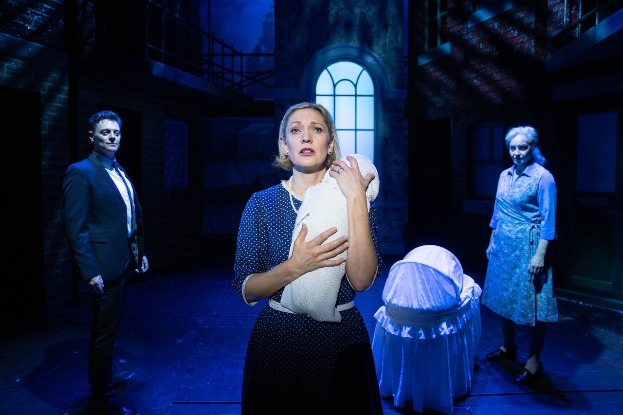 L-to-R-Kristofer-Harding-Tricia-Adele-Turner-Vivienne-Carlyle-Blood-Brothers-Autumn-2026-Production-Images-Photo-credit-Jack-Merriman-10- L-to-R-Kristofer-Harding-Tricia-Adele-Turner-Vivienne-Carlyle-Blood-Brothers-Autumn-2026-Production-Images-Photo-credit-Jack-Merriman-10-