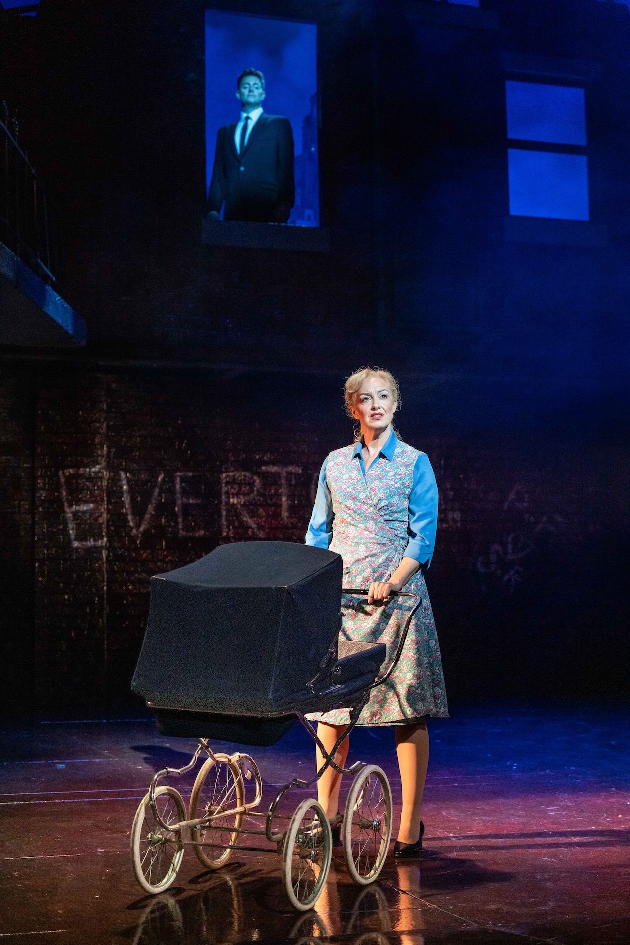 Vivienne-Carlyle-Kristofer-Harding-Blood-Brothers-Autumn-2026-Production-Images-Photo-Credit-Jack-Merriman-13 Vivienne-Carlyle-Kristofer-Harding-Blood-Brothers-Autumn-2026-Production-Images-Photo-Credit-Jack-Merriman-13