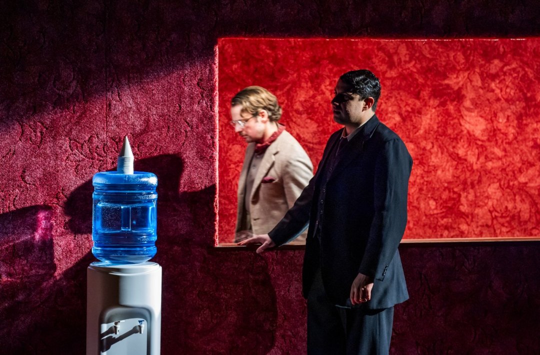 4.-Alex-Waldmann-and-Eli-Gelb-in-Broken-Glass-at-the-Young-Vic-c-Tristram-Kenton 4.-Alex-Waldmann-and-Eli-Gelb-in-Broken-Glass-at-the-Young-Vic-c-Tristram-Kenton