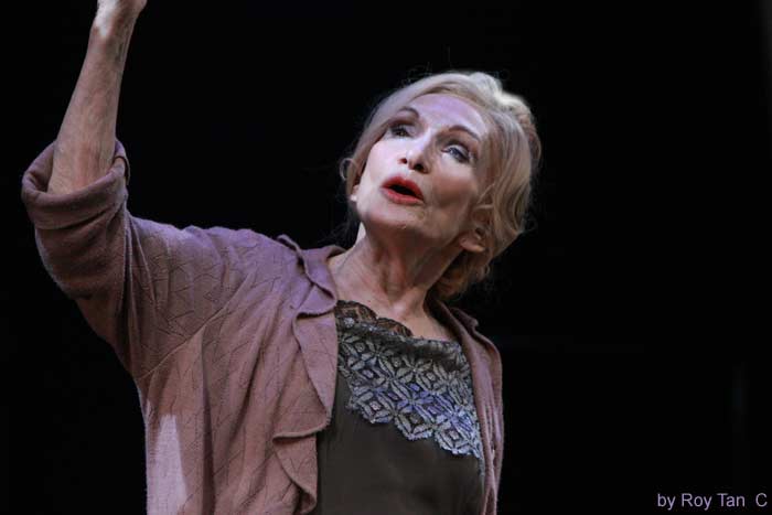 Sian Phillips in Cabaret at the Savoy Theatre. Sian Phillips in Cabaret at the Savoy Theatre.