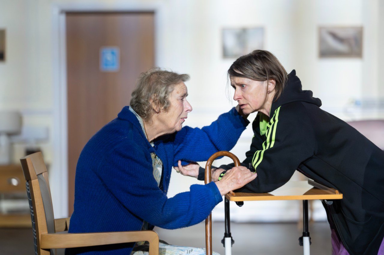 Linda-Bassett-and-Hayley-Carmichael-in-CARE-at-the-Young-Vic-credit-Johan-Persson Linda-Bassett-and-Hayley-Carmichael-in-CARE-at-the-Young-Vic-credit-Johan-Persson