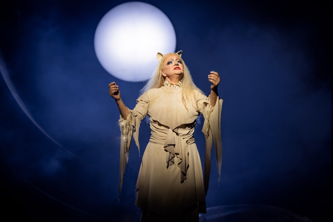CATS.-Rachael-Wooding-Grizabella.-Credit-Mark-Senior.-124-Edit CATS.-Rachael-Wooding-Grizabella.-Credit-Mark-Senior.-124-Edit