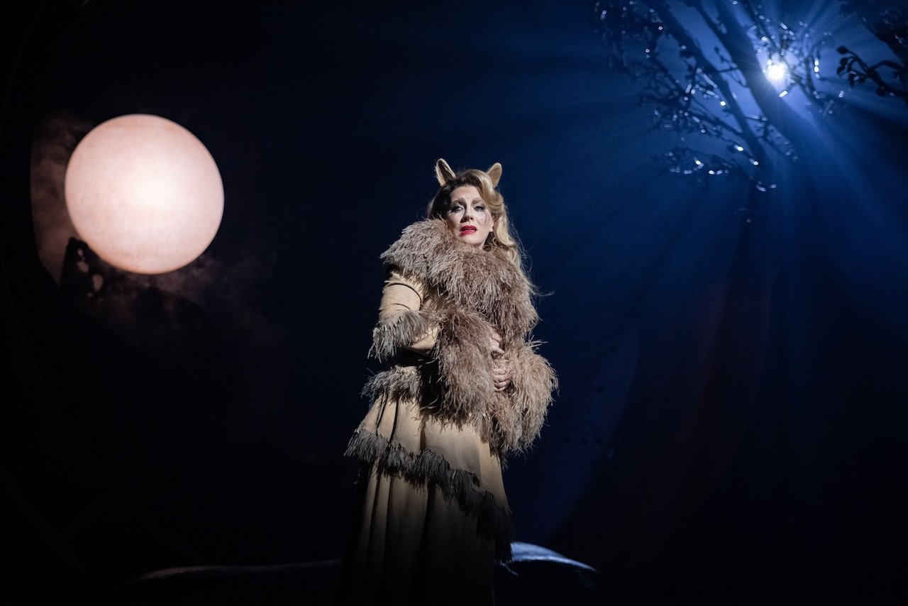 CATS-Production-Photography.-Louise-Dearman-as-Grizabella.-Photo-Mark-Senior CATS-Production-Photography.-Louise-Dearman-as-Grizabella.-Photo-Mark-Senior