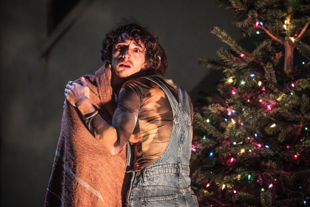 Christmas-Day-Almeida-Theatre.-Samuel-Blenkin-Callie-Cooke.-Photo-Marc-Brenner Christmas-Day-Almeida-Theatre.-Samuel-Blenkin-Callie-Cooke.-Photo-Marc-Brenner
