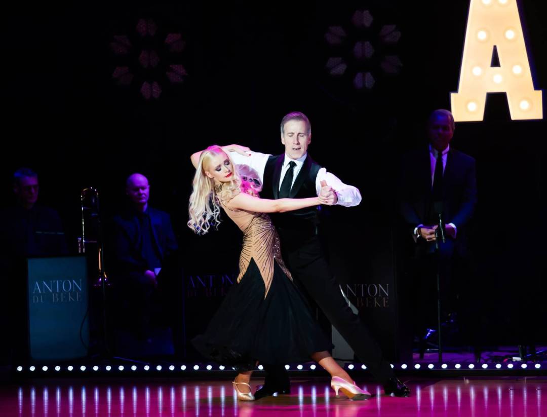 Christmas with Anton Du Beke (2023) Christmas with Anton Du Beke (2023)