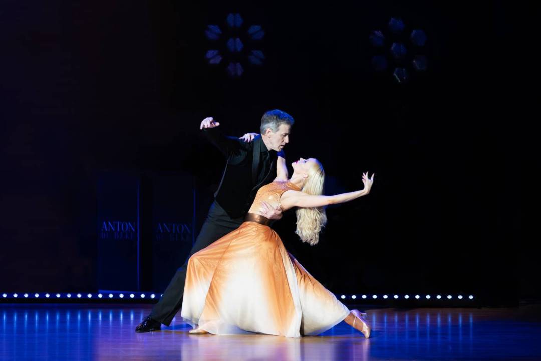 Christmas with Anton Du Beke (2023) Christmas with Anton Du Beke (2023)