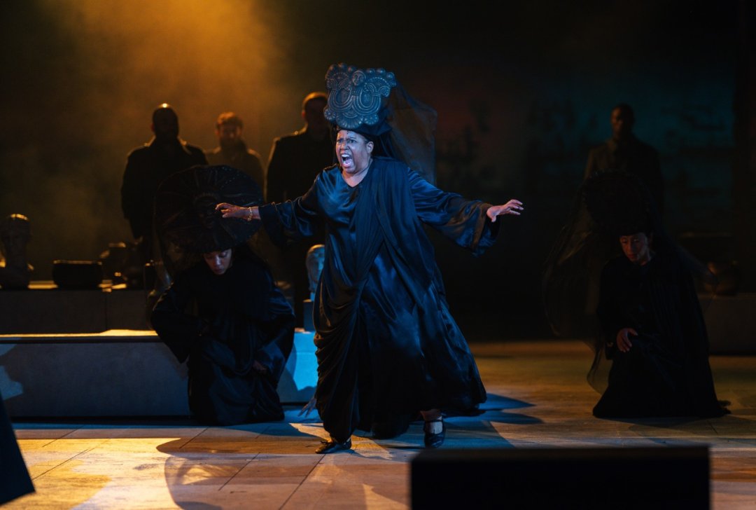 Coriolanus - National Theatre (2024) Coriolanus - National Theatre (2024)