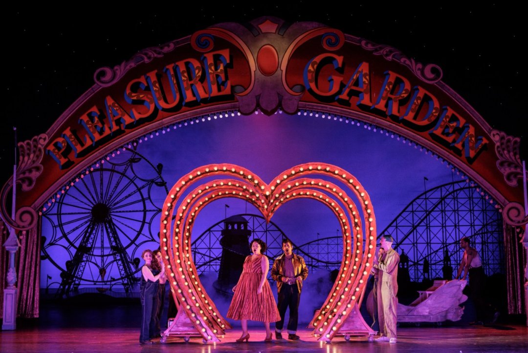 Taylor-Raven-Darwin-Prakash-ENOs-Cosi-fan-tutte-2026-©-James-Glossop-106 Taylor-Raven-Darwin-Prakash-ENOs-Cosi-fan-tutte-2026-©-James-Glossop-106