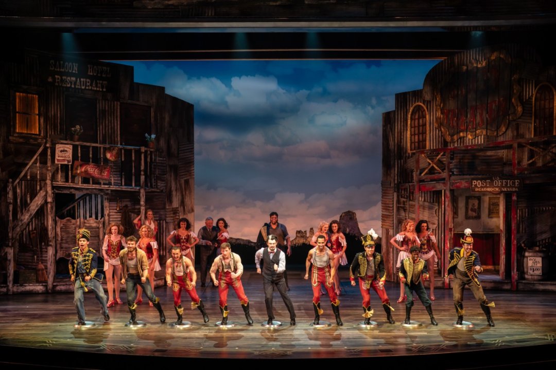 15-Crazy-For-You-at-the-Gillian-Lynne-Theatre.-London-cast.-Photo-credit-Johan-Persson 15-Crazy-For-You-at-the-Gillian-Lynne-Theatre.-London-cast.-Photo-credit-Johan-Persson