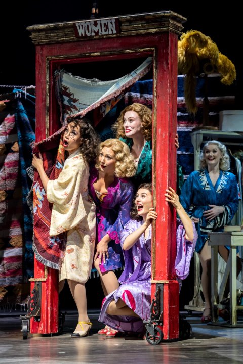 16-Crazy-For-You-at-the-Gillian-Lynne-Theatre.-London-cast.-Photo-credit-Johan-Persson 16-Crazy-For-You-at-the-Gillian-Lynne-Theatre.-London-cast.-Photo-credit-Johan-Persson