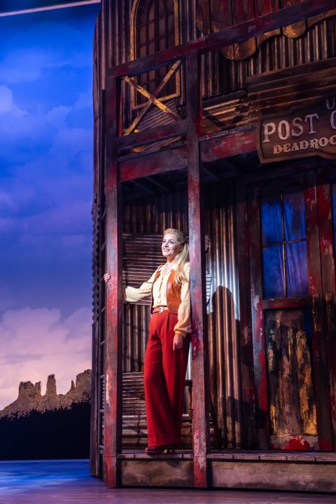 5-Crazy-For-You-at-the-Gillian-Lynne-Theatre.-Carly-Anderson.-Photo-credit-Johan-Persson 5-Crazy-For-You-at-the-Gillian-Lynne-Theatre.-Carly-Anderson.-Photo-credit-Johan-Persson