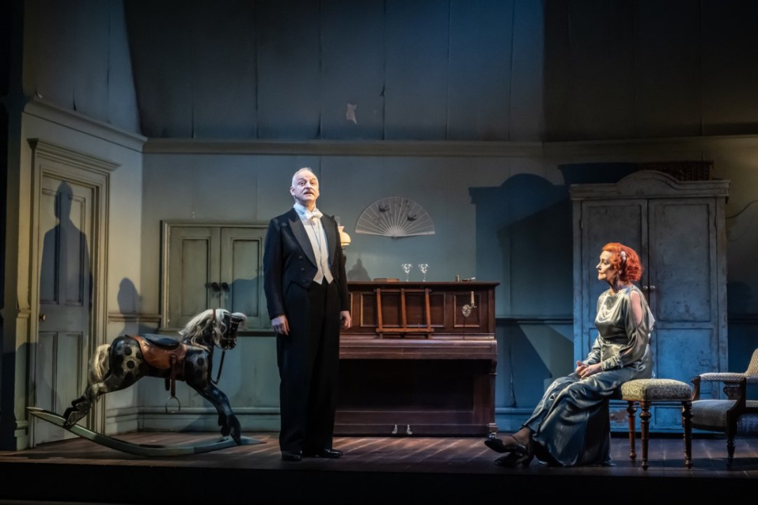 Dear Octopus - National Theatre Dear Octopus - National Theatre