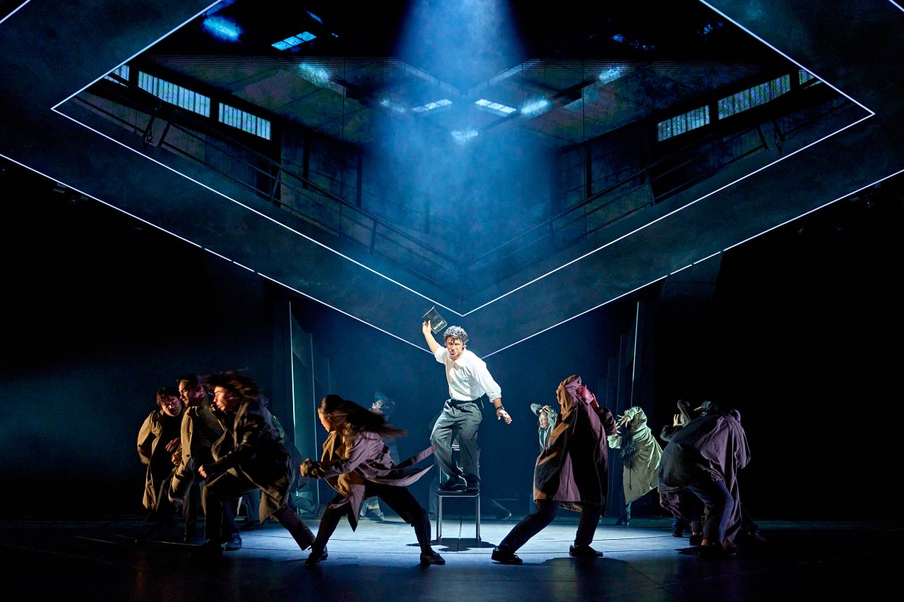 Xander-Pang-Light-and-Cast-of-Death-Note-The-Musical-2.-Credit-Manuel-Harlan Xander-Pang-Light-and-Cast-of-Death-Note-The-Musical-2.-Credit-Manuel-Harlan