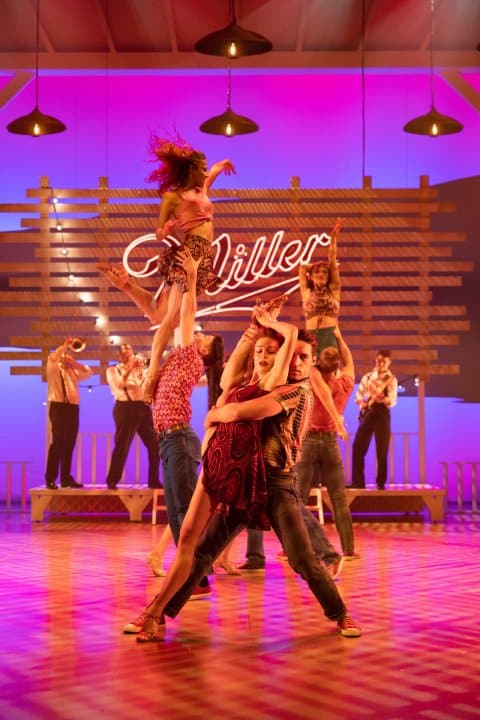 The-ensemble-of-Dirty-Dancing-c-Mark-Senior-2 The-ensemble-of-Dirty-Dancing-c-Mark-Senior-2