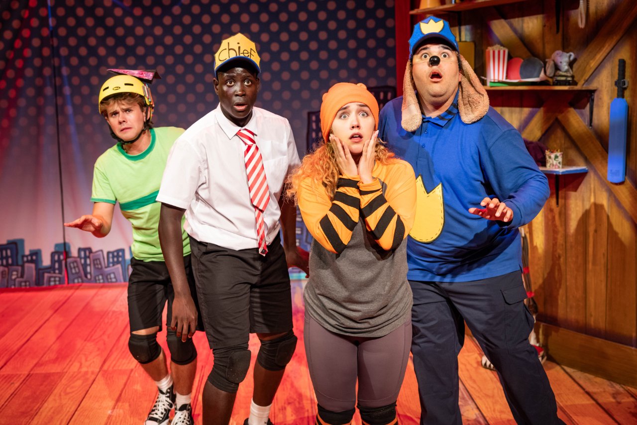 Dog-Man-The-Musical.-Peter-Lavery-Harold-Ricardo-Mendes-George-Rebecca-Jo-Roberts-Lil-Petey-and-Renan-Teodoro.-Credit-Mark-Senior Dog-Man-The-Musical.-Peter-Lavery-Harold-Ricardo-Mendes-George-Rebecca-Jo-Roberts-Lil-Petey-and-Renan-Teodoro.-Credit-Mark-Senior