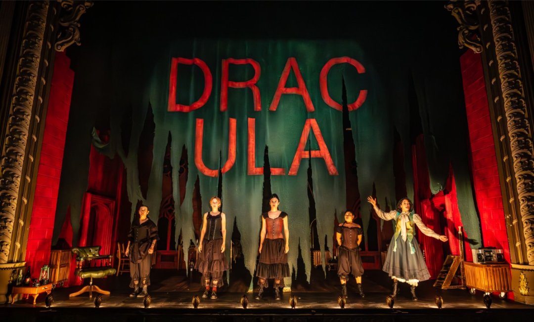 Dracula — photo by Marc Brenner Dracula — photo by Marc Brenner