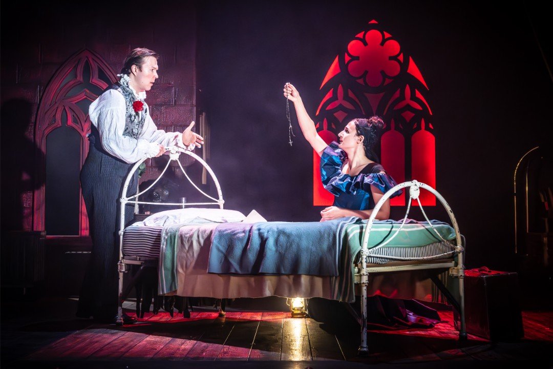 Jack Myers and Macy Seelocahn in Dracula — photo by Marc Brenner Jack Myers and Macy Seelocahn in Dracula — photo by Marc Brenner