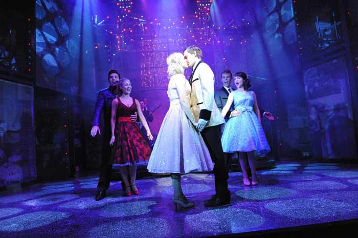 Dreamboats and Petticoats at the Wyndham’s Theatre Dreamboats and Petticoats at the Wyndham’s Theatre