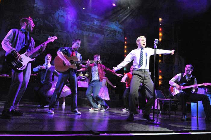Dreamboats and Petticoats at the Wyndham’s Theatre Dreamboats and Petticoats at the Wyndham’s Theatre