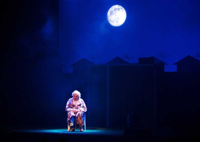 Barry Humphries’ Farewell Tour – Eat, Pray, Laugh! at the London Palladium Barry Humphries’ Farewell Tour – Eat, Pray, Laugh! at the London Palladium