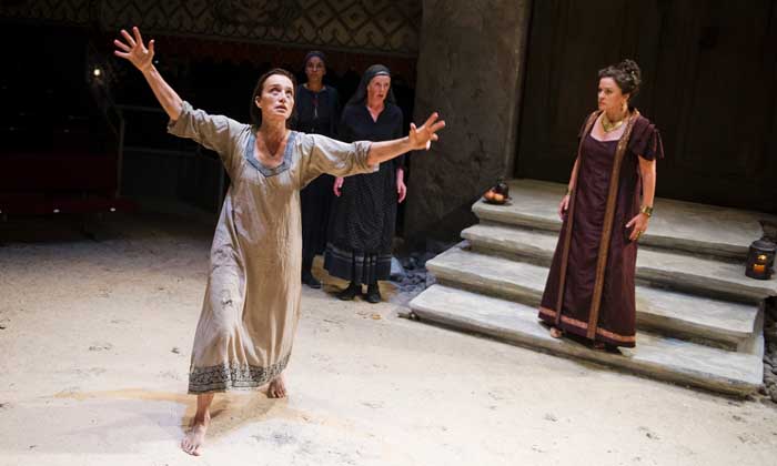 Electra at the Old Vic starring Kristin Scott Thomas. Photo: Tristram Kenton Electra at the Old Vic starring Kristin Scott Thomas. Photo: Tristram Kenton