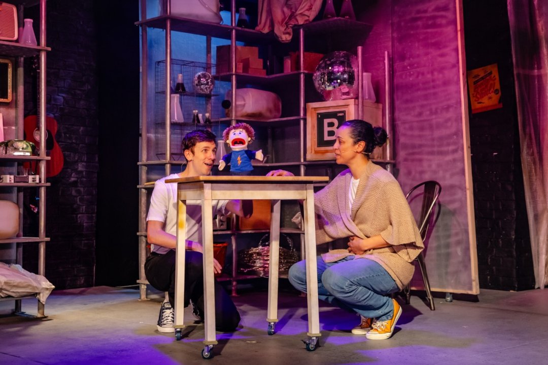 Natalie-Winsor-Rob-Gathercole-Faking-Bad-The-Turbine-Theatre-Photo-Credit-Danny-Kaan Natalie-Winsor-Rob-Gathercole-Faking-Bad-The-Turbine-Theatre-Photo-Credit-Danny-Kaan