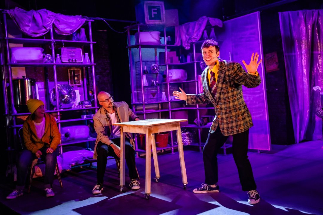 Nikki-Biddington-Richard-Costello-Rob-Gathercole-Faking-Bad-The-Turbine-Theatre-Photo-Credit-Danny-Kaan Nikki-Biddington-Richard-Costello-Rob-Gathercole-Faking-Bad-The-Turbine-Theatre-Photo-Credit-Danny-Kaan