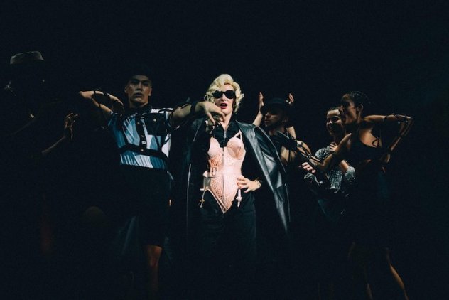2-Jean-Paul-Gaultier-Fashion-Freak-Show 2-Jean-Paul-Gaultier-Fashion-Freak-Show