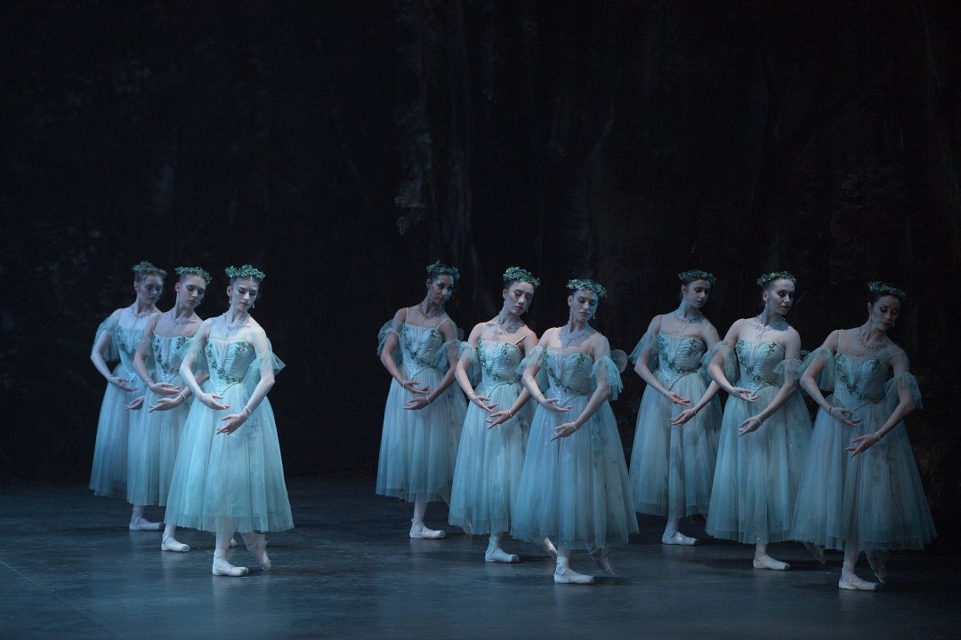 English-National-Ballet-in-Mary-Skeapings-Giselle-c-Laurent-Liotardo-4-1 English-National-Ballet-in-Mary-Skeapings-Giselle-c-Laurent-Liotardo-4-1