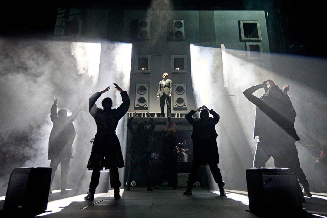 Hamlet Hail to the Thief Hamlet Hail to the Thief