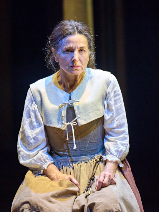 Liza Sadovy (Mary). Photo by Manuel Harlan © RSC Liza Sadovy (Mary). Photo by Manuel Harlan © RSC