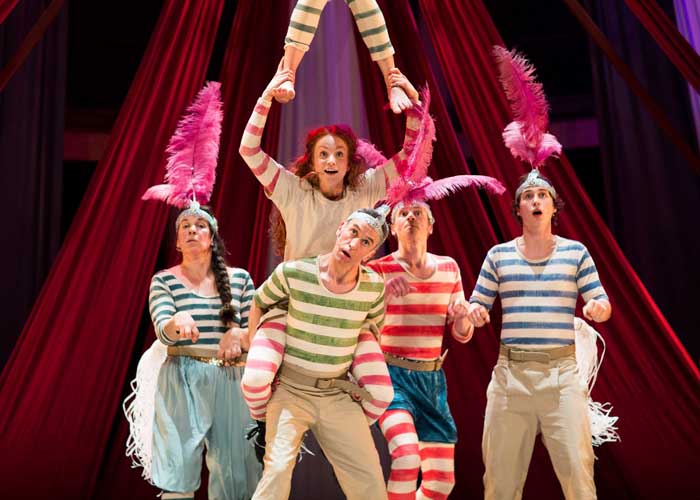 Hetty Feather at the Vaudeville Theatre Hetty Feather at the Vaudeville Theatre