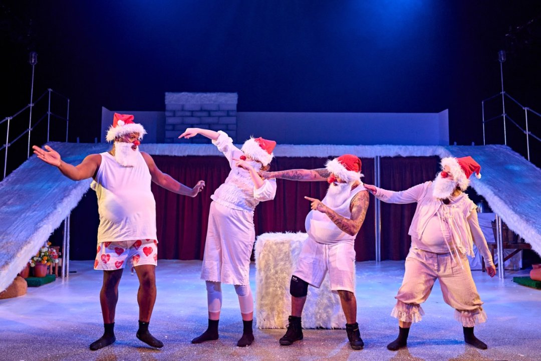 How Does Santa Go Down The Chimney? How Does Santa Go Down The Chimney?