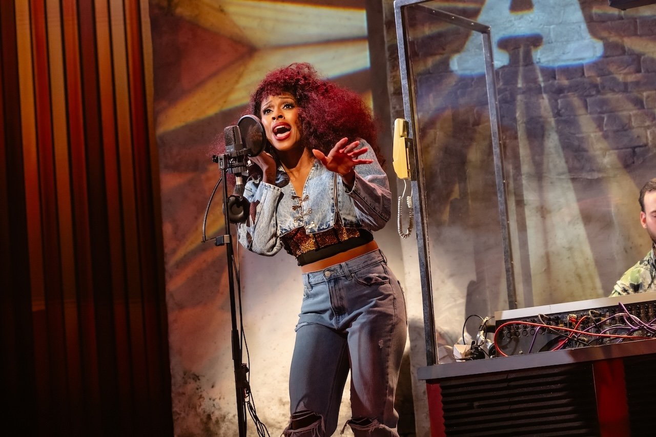 Alexandra-Burke-as-Chaka-Khan-in-IM-EVERY-WOMAN-credit-Danny-Kaan Alexandra-Burke-as-Chaka-Khan-in-IM-EVERY-WOMAN-credit-Danny-Kaan