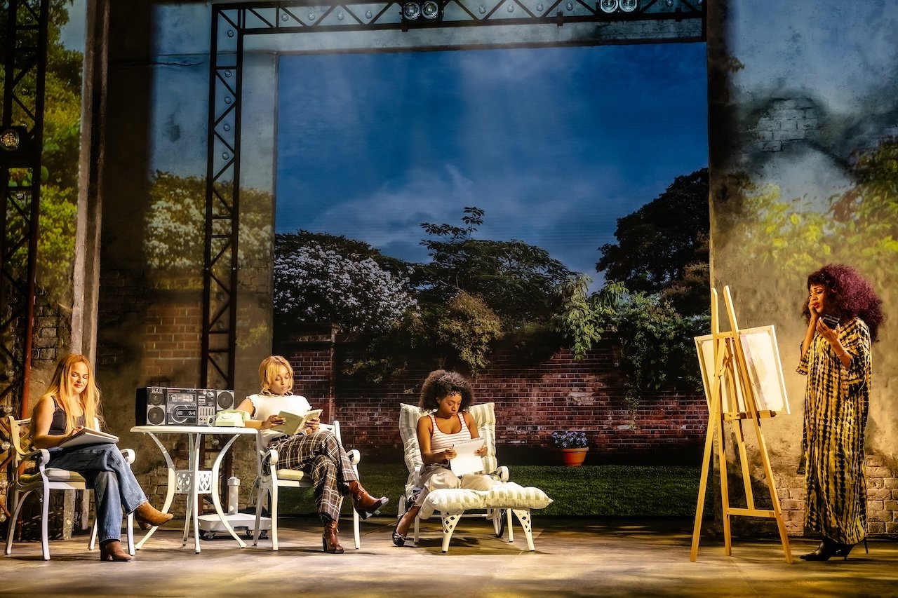 L-R-Sophie-Earl-Chanice-Alexander-Burnett-Paige-Peddie-Alexandra-Burke-in-IM-EVERY-WOMAN-credit-Danny-Kaan L-R-Sophie-Earl-Chanice-Alexander-Burnett-Paige-Peddie-Alexandra-Burke-in-IM-EVERY-WOMAN-credit-Danny-Kaan