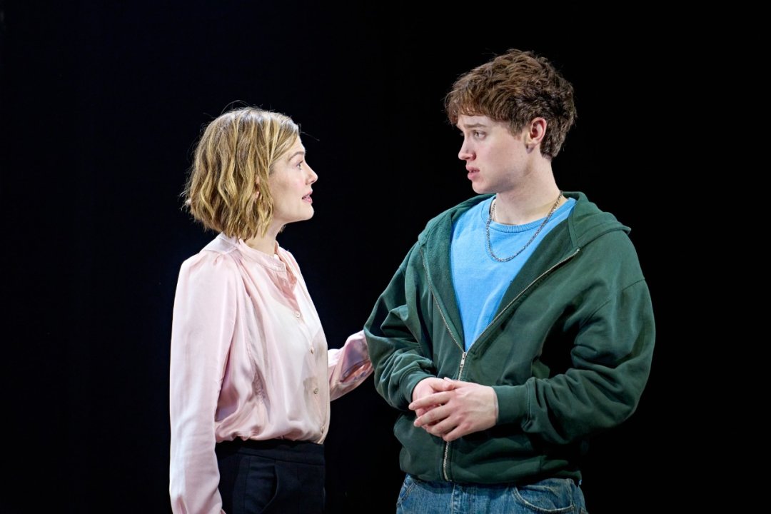 15.-Rosamund-Pike-Jessica-Cormac-McAlinden-Harry-in-Inter-Alia-at-the-Wyndhams-Theatre.-c-Manuel-Harlan-185 15.-Rosamund-Pike-Jessica-Cormac-McAlinden-Harry-in-Inter-Alia-at-the-Wyndhams-Theatre.-c-Manuel-Harlan-185