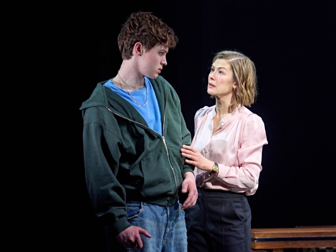 3.-Cormac-McAlinden-Harry-Rosamund-Pike-Jessica-in-Inter-Alia-at-the-Wyndhams-Theatre.-c-Manuel-Harlan-219 3.-Cormac-McAlinden-Harry-Rosamund-Pike-Jessica-in-Inter-Alia-at-the-Wyndhams-Theatre.-c-Manuel-Harlan-219