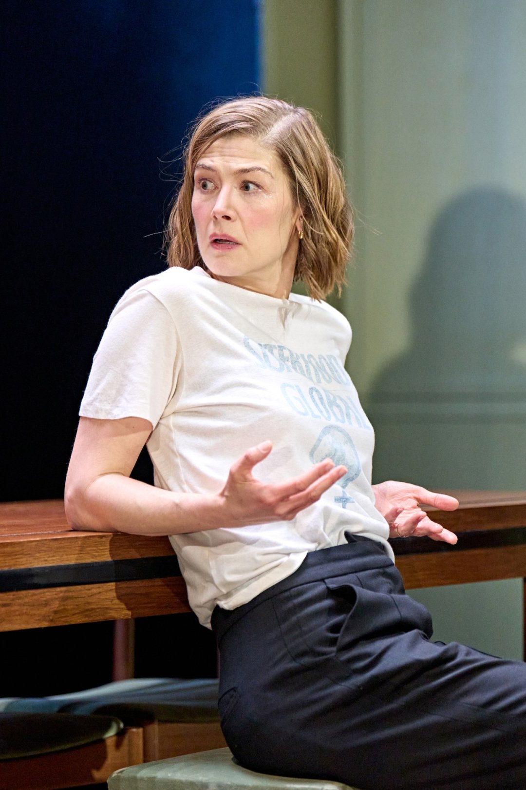 8.-Rosamund-Pike-Jessica-in-Inter-Alia-at-the-Wyndhams-Theatre.-c-Manuel-Harlan-157 8.-Rosamund-Pike-Jessica-in-Inter-Alia-at-the-Wyndhams-Theatre.-c-Manuel-Harlan-157