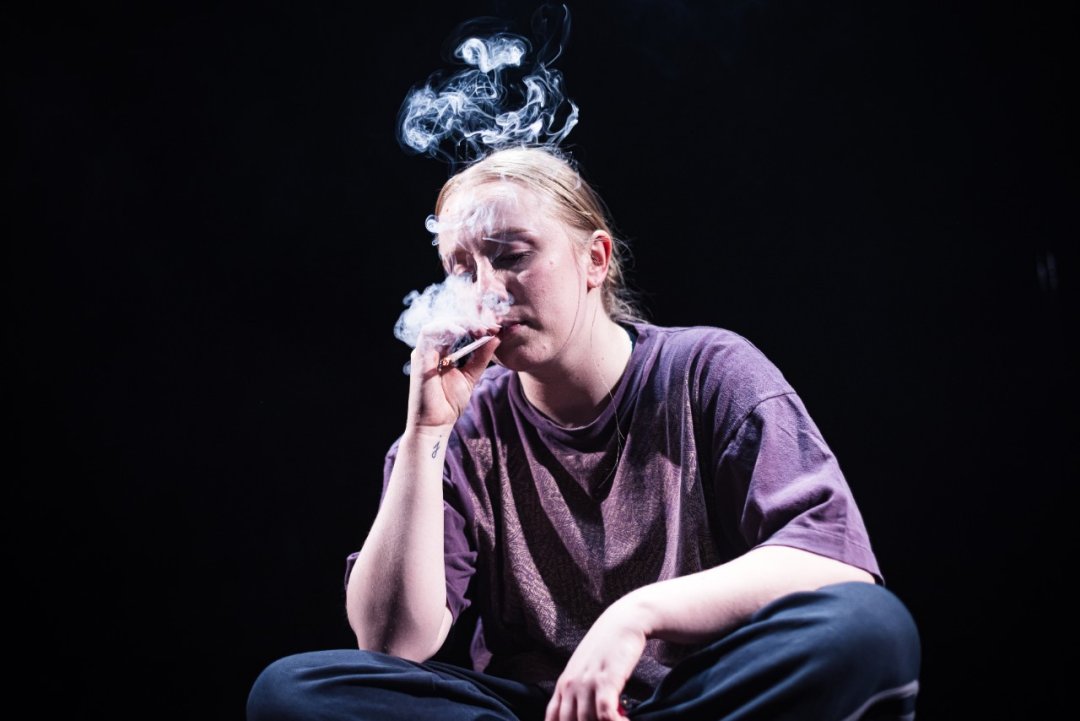 Lady Dealer Lady Dealer