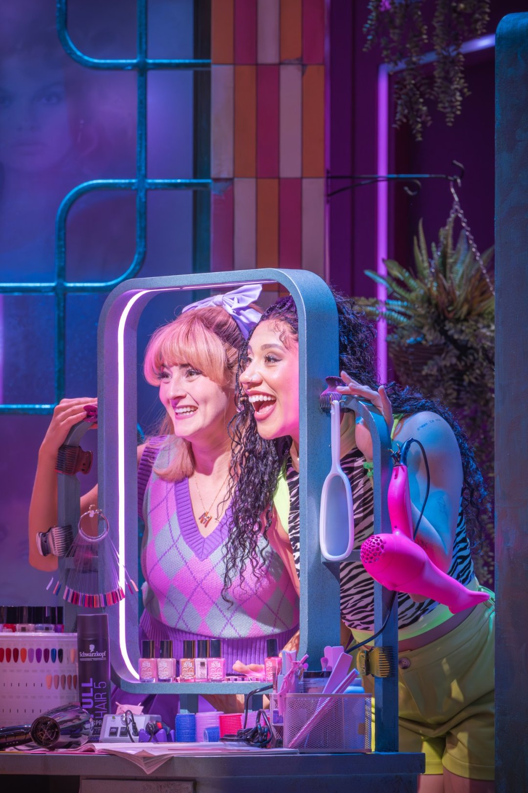 LtoR-Hannah-Lowther-as-Margot-Remi-Ferdinand-as-Pilar-in-LEGALLY-BLONDE-credit-Marc-Brenner LtoR-Hannah-Lowther-as-Margot-Remi-Ferdinand-as-Pilar-in-LEGALLY-BLONDE-credit-Marc-Brenner