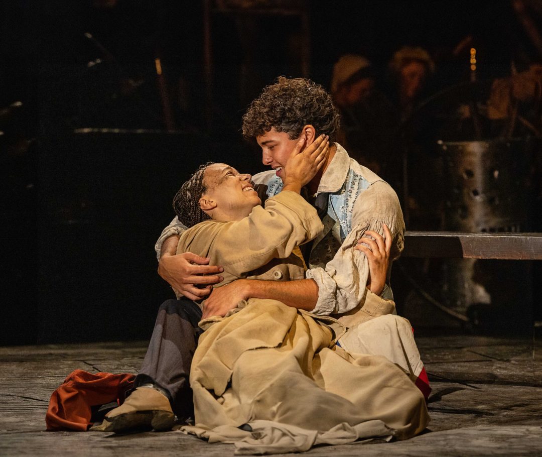Les-Miserables-Amena-El-Kindy-as-Eponine-and-Thiago-Phillip-Felizardo-as-Marius.-Photo-by-Danny-Kaan Les-Miserables-Amena-El-Kindy-as-Eponine-and-Thiago-Phillip-Felizardo-as-Marius.-Photo-by-Danny-Kaan