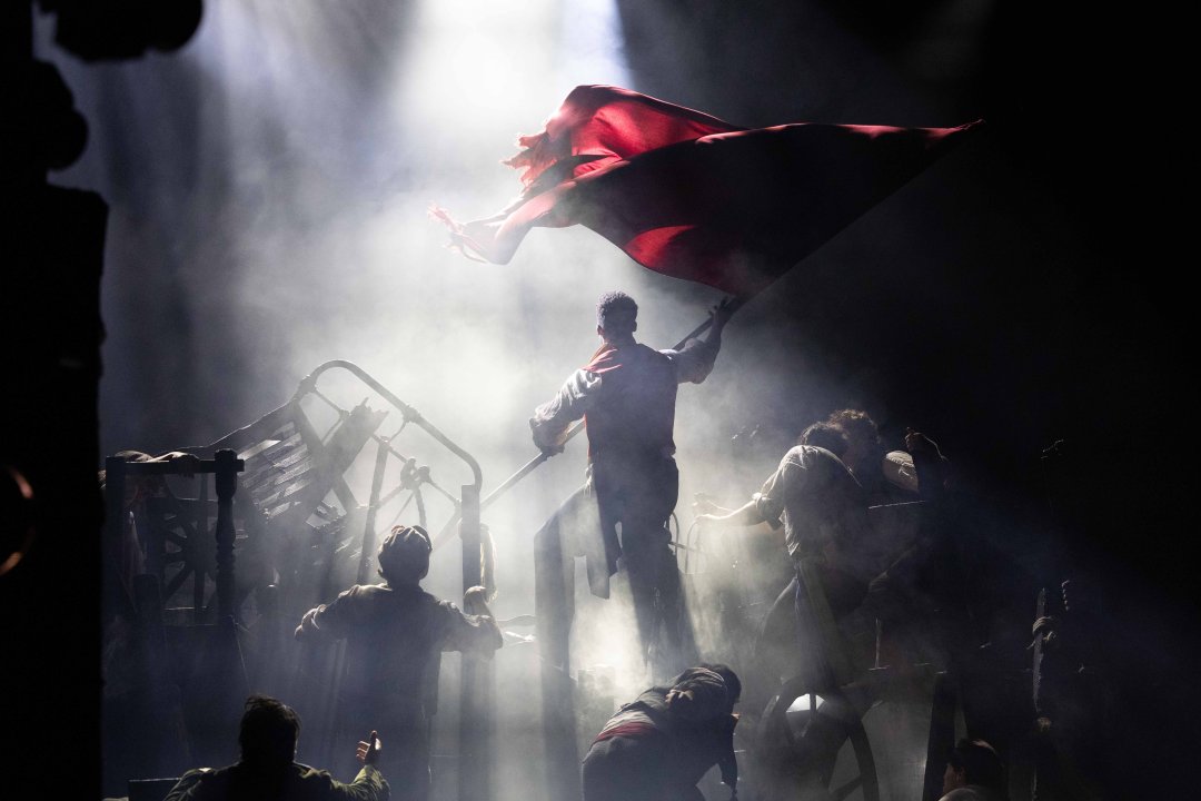 Les-Miserables-London.jpg Les-Miserables-London.jpg