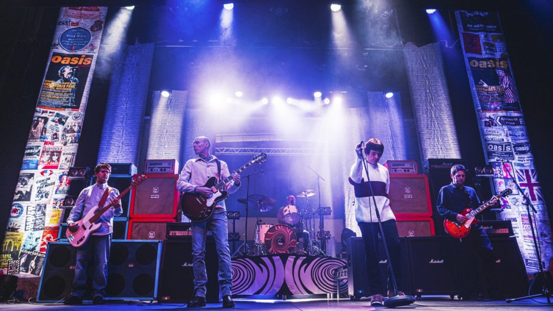 Live Forever - The Rise of Oasis Live Forever - The Rise of Oasis