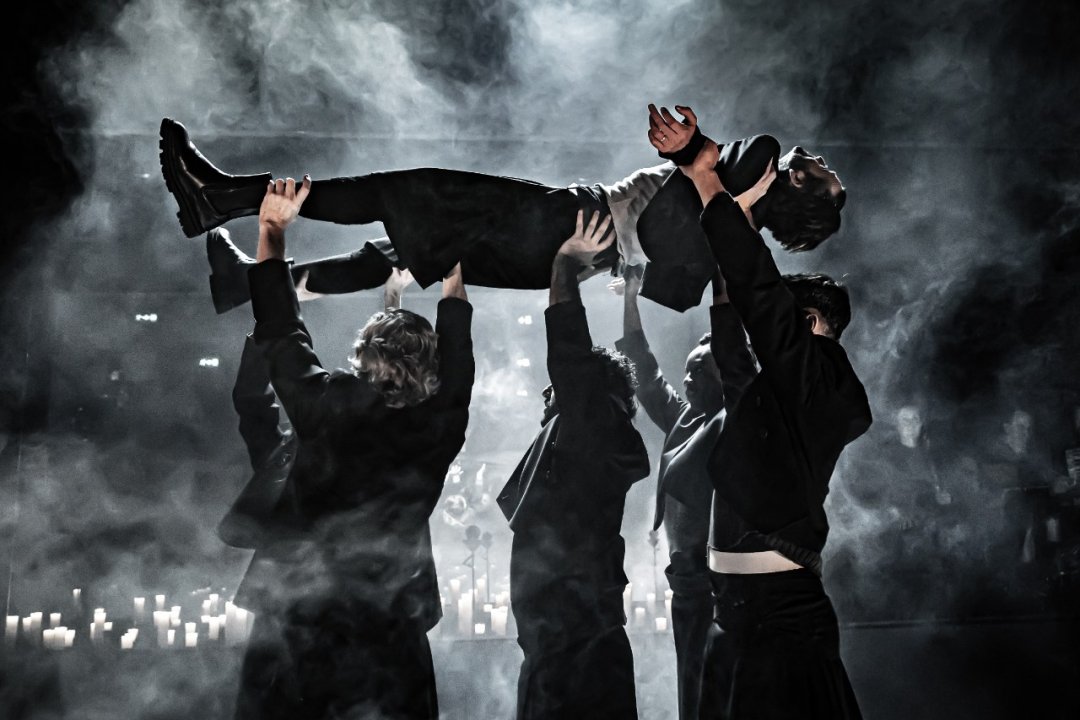 Macbeth - Donmar Warehouse Macbeth - Donmar Warehouse