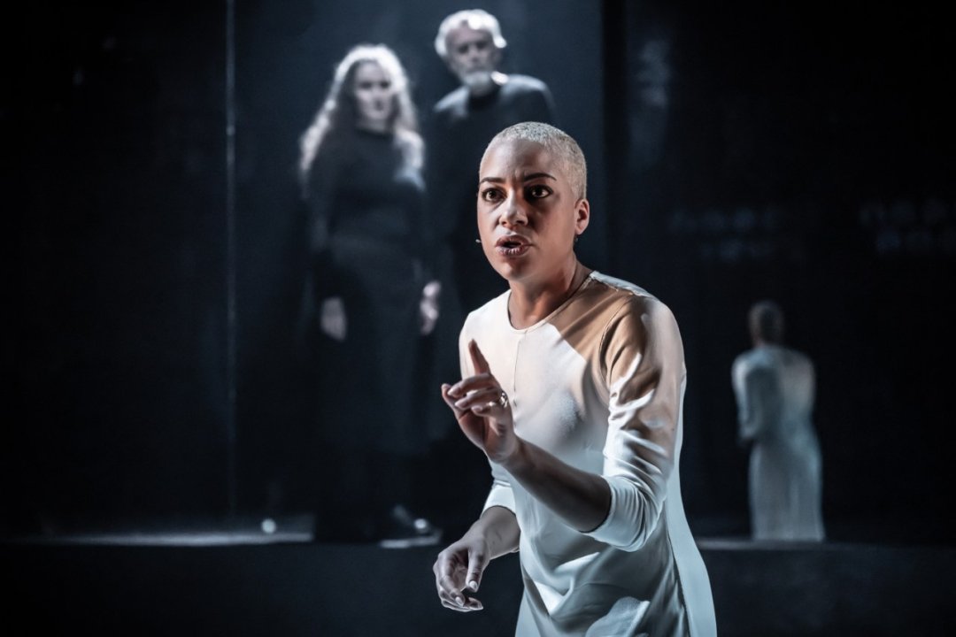 Macbeth - Donmar Warehouse Macbeth - Donmar Warehouse