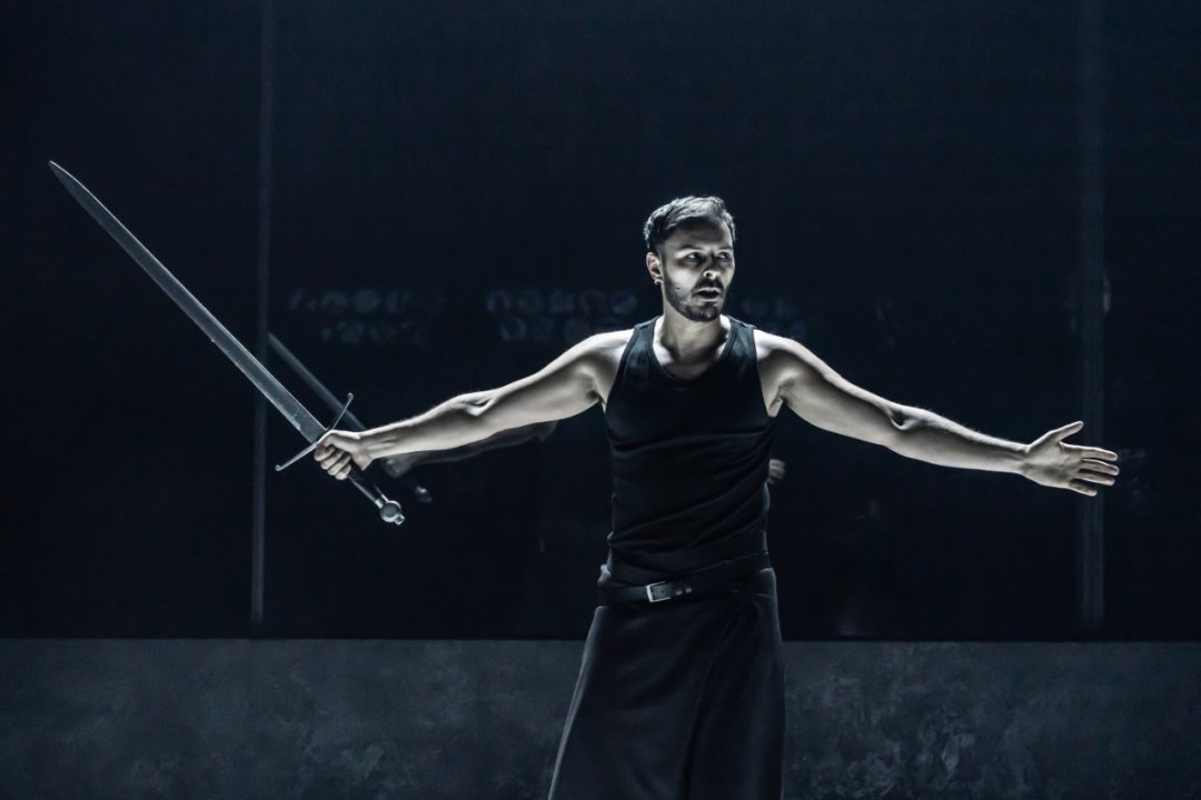 Macbeth - Donmar Warehouse Macbeth - Donmar Warehouse