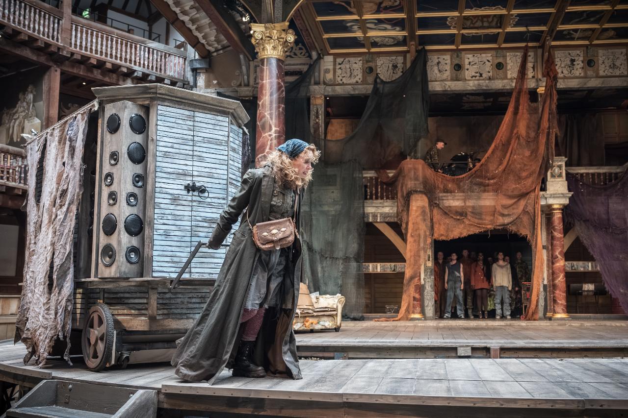 Michelle-Terry-as-Mother-Courage-in-Mother-Courage-and-Her-Children-at-Shakespeares-Globe-c.Marc-Brenner Michelle-Terry-as-Mother-Courage-in-Mother-Courage-and-Her-Children-at-Shakespeares-Globe-c.Marc-Brenner