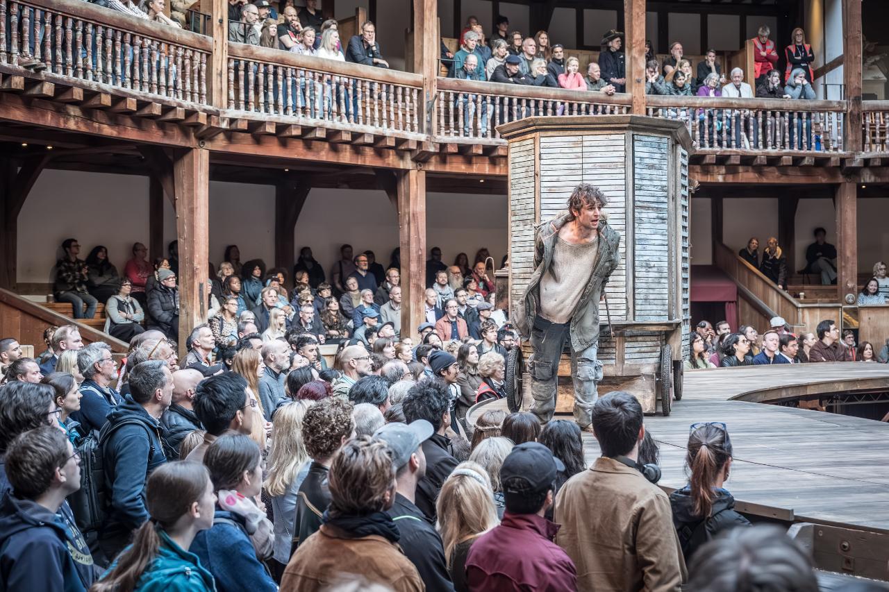 Rawaed-Asde-as-Swiss-Cheese-in-Mother-Courage-and-Her-Children-at-Shakespeares-Globe-c.-Marc-Brenner Rawaed-Asde-as-Swiss-Cheese-in-Mother-Courage-and-Her-Children-at-Shakespeares-Globe-c.-Marc-Brenner