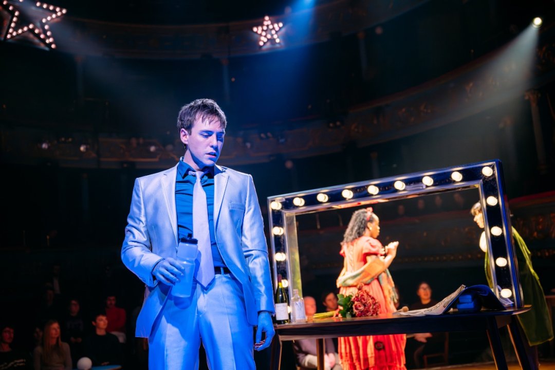 One-Day-The-Musical-Lyceum-Edinburgh-2026.-Jamie-Muscato-as-Dexter.-Photo-by-Mihaela-Bodlovic One-Day-The-Musical-Lyceum-Edinburgh-2026.-Jamie-Muscato-as-Dexter.-Photo-by-Mihaela-Bodlovic